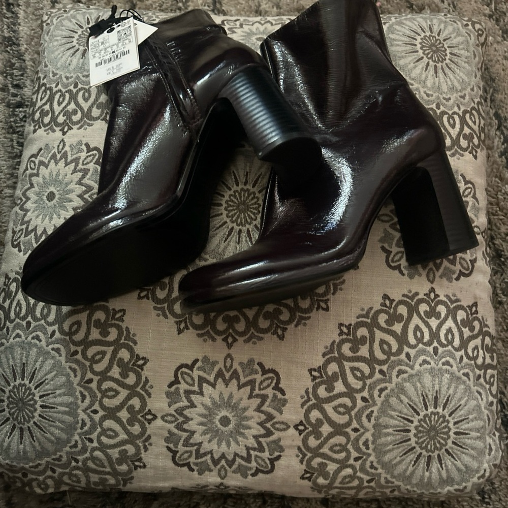 Zara Glossy Heeled Boots in Dark Brown